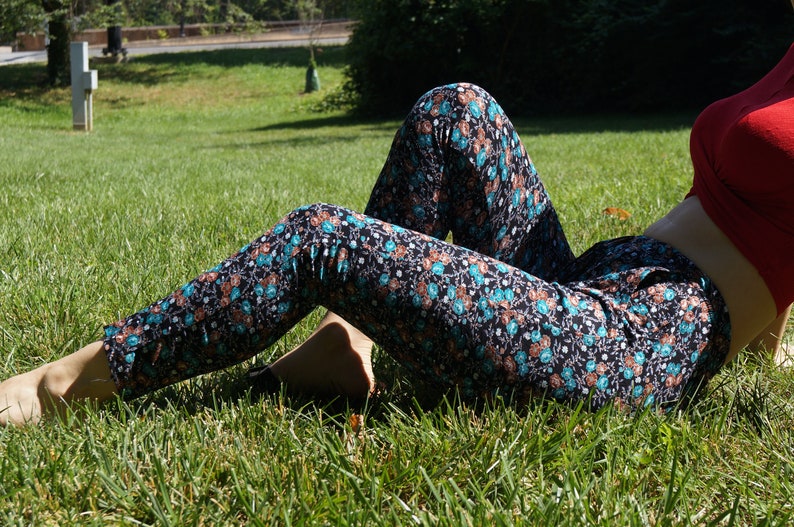 patterned yoga pants