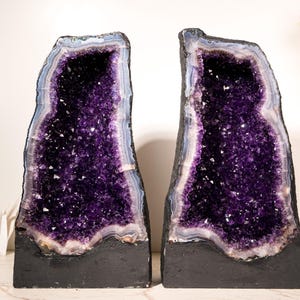 Book-Matching Pair of Rare Large Amethyst Geode Cathedrals – Violet Purple Druzy with Sky-Blue Lace Agate Frame - 50 Kg - 111 lb