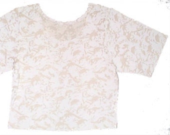 Camisa corta de manga corta para mujer Ameba con calaveras serigrafiadas en tinta blanca sobre tela de jersey de algodón blanco roto, talla extra pequeña