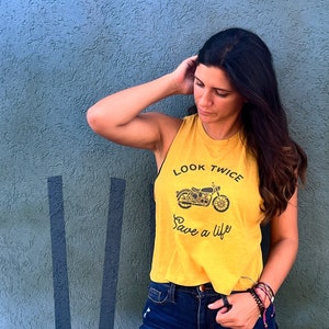 Gelbe Tank Motorrad Tank Tank Top Biker Mädchen Motorrad-Liebhaber Tank Top Racerback