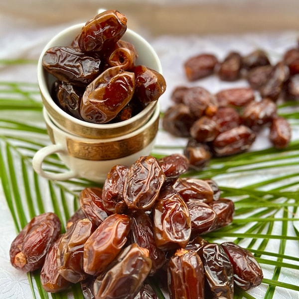 5lbs Choice MEDJOOL Dates - Medium/Large Size - Golden Dates Farm