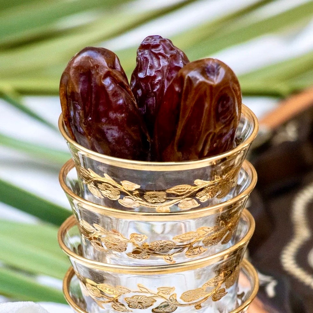 FRESH Medjool Dates 11lbs - Mid-juicy - Large Size - Tasty, Naturally ...