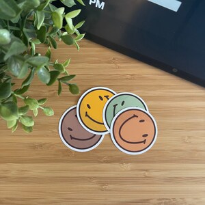 smiley face stickers| cadeaux de |rétro|smile sticker|funky|vintage|smiley sticker|collet joyeux|collettes smiley de luxe