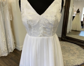 Vestido de novia de corte A con encaje de lentejuelas y tul, vestido de satén blanco con encaje marfil, escote en V sin mangas