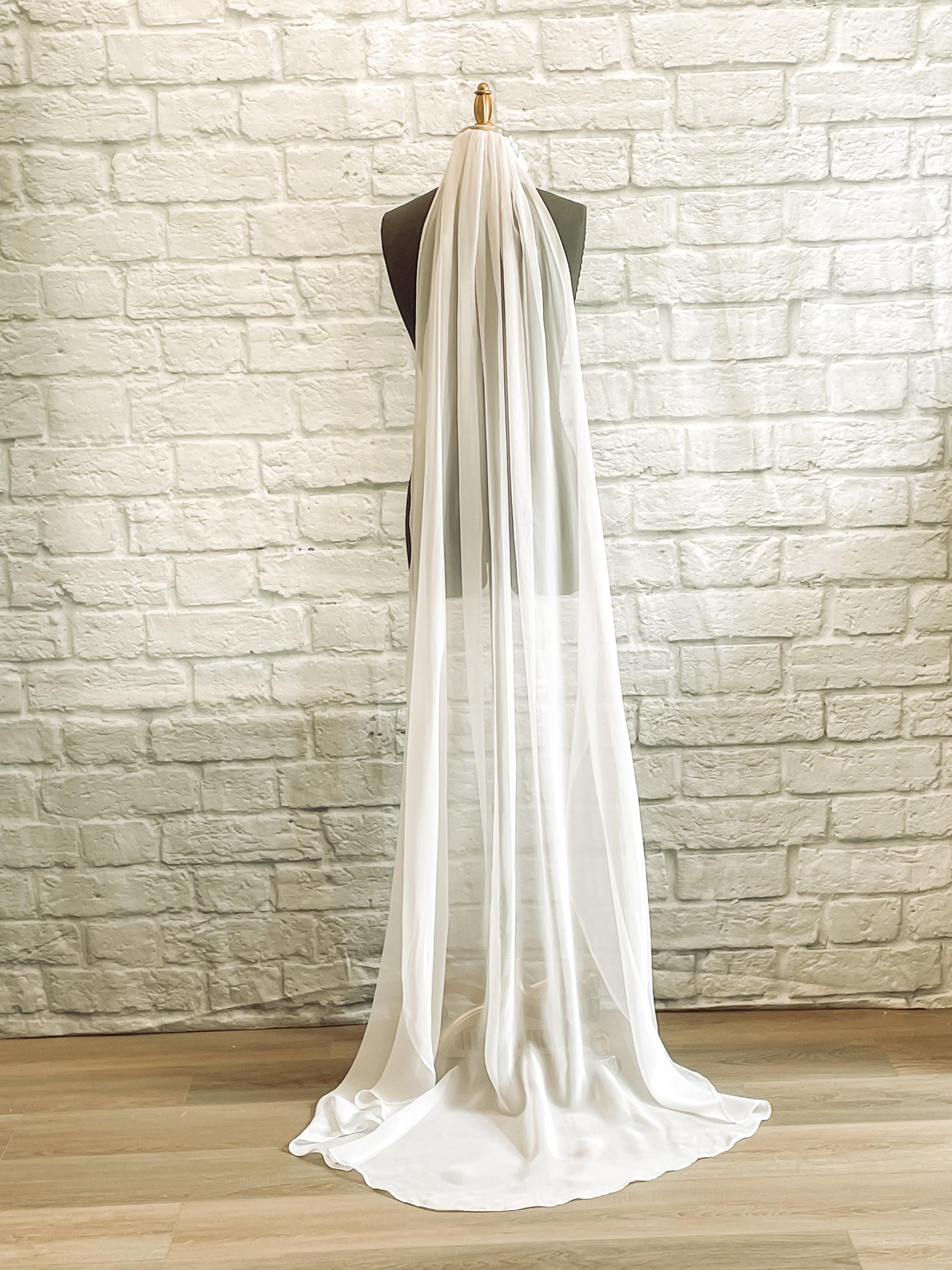 UNUSED brand new bridal veil. Chiffon with soft white French edge. Two tier semi lace edged ivory veil -  main image 2