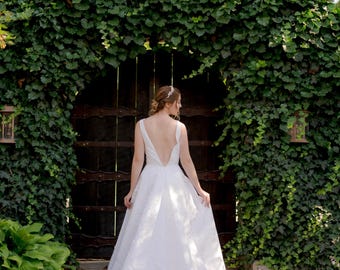 Vestido de novia floral Aline - Jacquard, bolsillos, cola larga, escote en pico - Marfil, marfil pálido, blanco