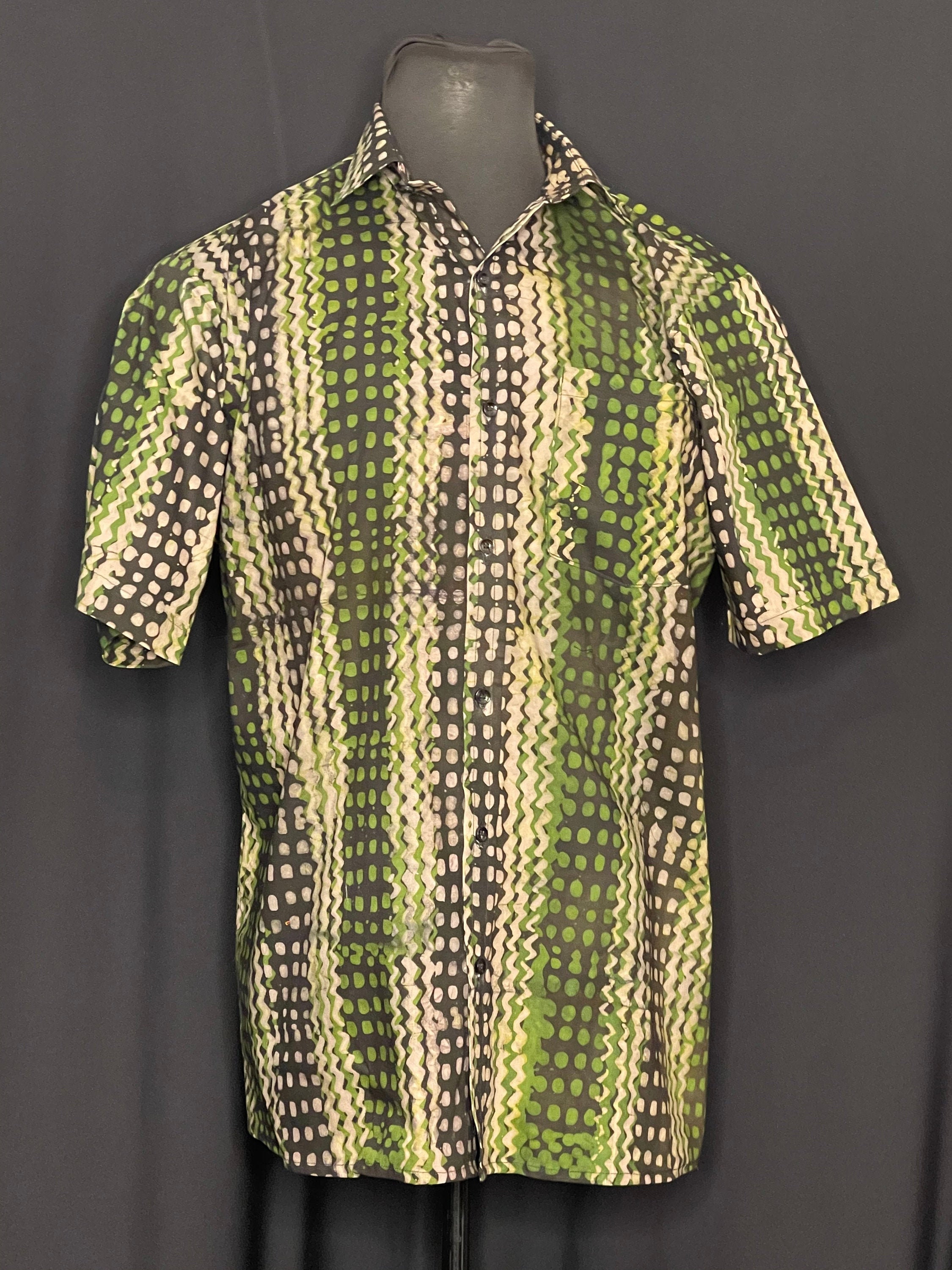 XL Batik Collared Short Sleeve Shirt | Etsy