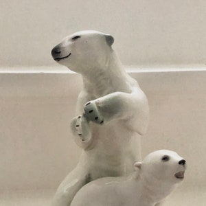 Petite figurine dours polaire Animal en plastique souple pour