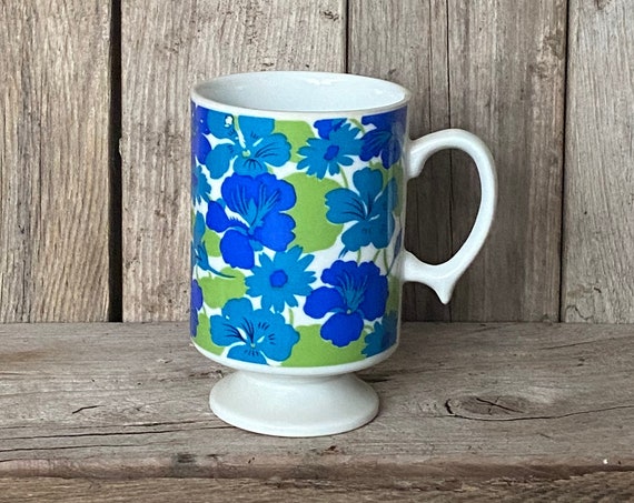 Footed Mug Japan / Retro flower mug / Coffee mug