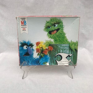 Jigsaw Puzzle / Vintage Milton Bradley Puzzle /Sesame Street Puzzle / Oscar the Grouch