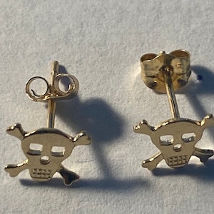 14K Solid Gold Skull Stud Earrings