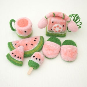 Felted Newborn watermelon Props Set, Newborn Photography Props,Newborn Felted Phone,Wool Slippers,Felted Mug ,Felt Watermelon Slices and Hat
