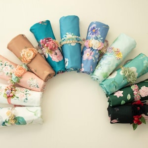 Newborn Floral Stretch Wrap and Headband Set, Newborn Photography Props, Stretchy Knit Layer Wrap, Soft Floral Wrap, Newborn Posing Blanket2