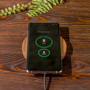 Custom Engraved Wireless Charger, Walnut Wood Docking Station, Home Office Decor, iPone Charging Dock, Personalized Birthday Gift