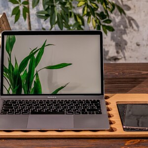 Soporte para computadora portátil de madera personalizado, escritorio de regazo portátil, soporte plegable de escritorio de aire, organizador de escritorio para trabajar desde casa, regalo de nuevo trabajo