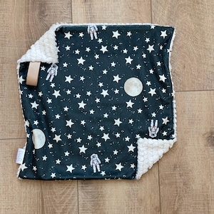 Weltraum Astronaut Minky Decke; Minky Lovey; Weltraumliebe; Geschenk für Kinder; Galaxie-Decke; Personalisierte Babydecke; Neugeborenen Geschenk; Sterne; Mond