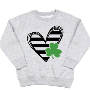 Shamrock Heart Kids Sweatshirt/St Patricks Day Kid Clothing/ Kids St Patricks Sweater/Toddler Shamrock Sweater Baby St Patrick Shirt