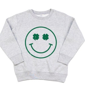 Shamrock Heart Kids Sweatshirt/St Patricks Day Kid Clothing/ Kids St Patricks Sweater/Toddler Shamrock Sweater Baby St Patrick Shirt