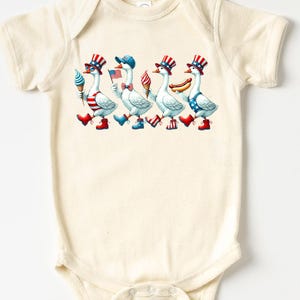 Goose Independence DayToddler Shirt,4Th Of July Kids Tee,American Kids Goose Shirt  with flag,Fourth Of July Shirt Kids Popular Goose Shirt,