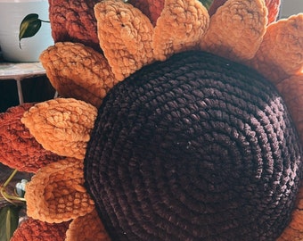 The Sunflower Pillow