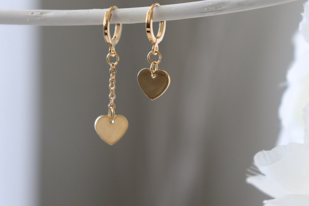 Dainty Luxe Bezel Dual Heart Earrings