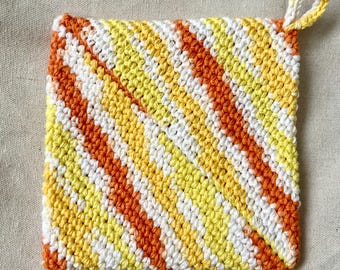 Handmade Crochet Cotton Potholder / Yellow Orange Hot Pad Trivet – Thick Cottagecore Kitchen Decor – Sunburst Cotton Pot Holder – Eco-Friend