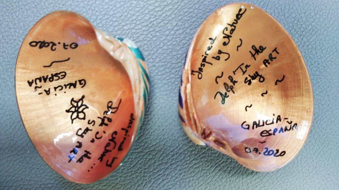 Boho pintado a mano concha de almeja decoración costera | Etsy