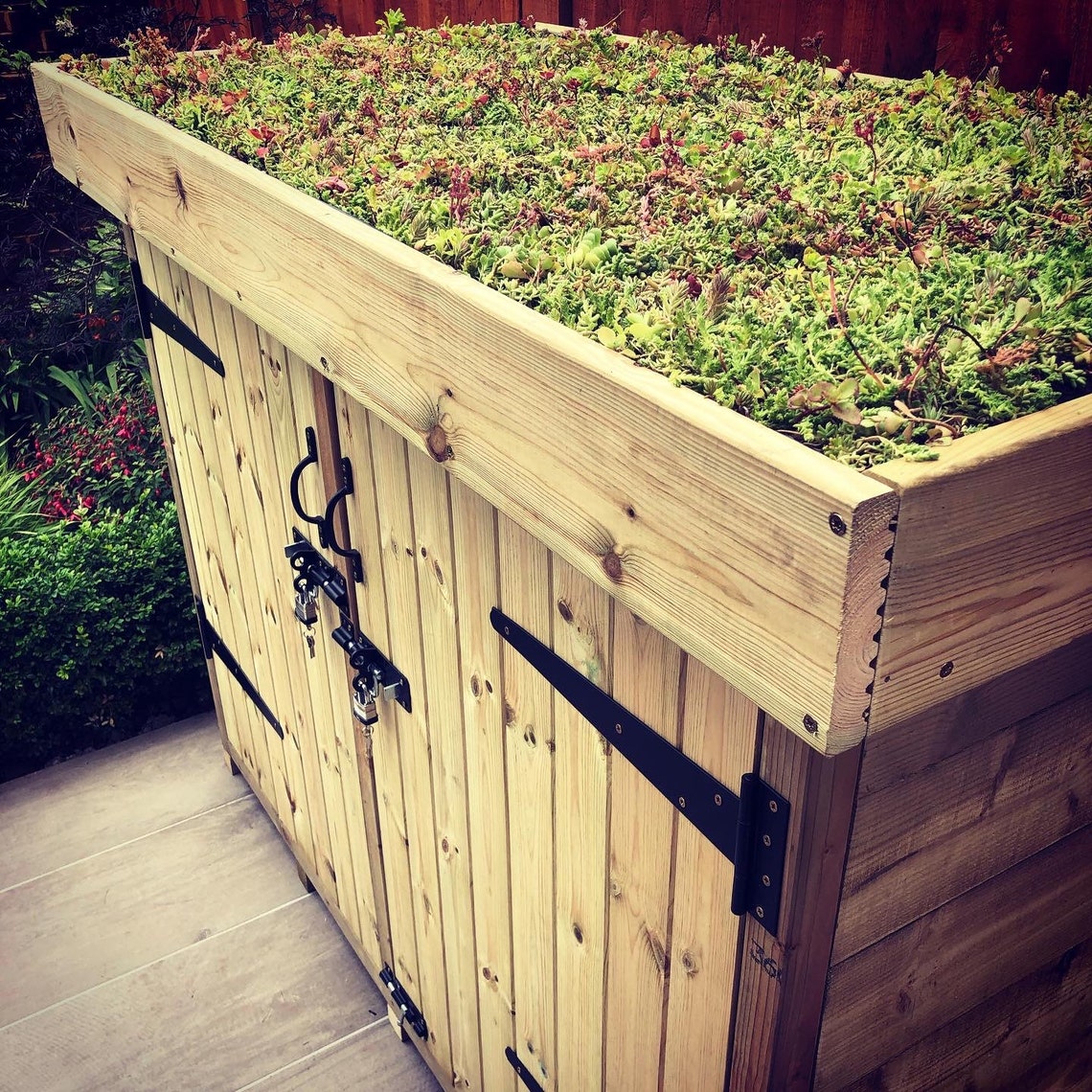 Sedum/green roof recycling bin store Etsy