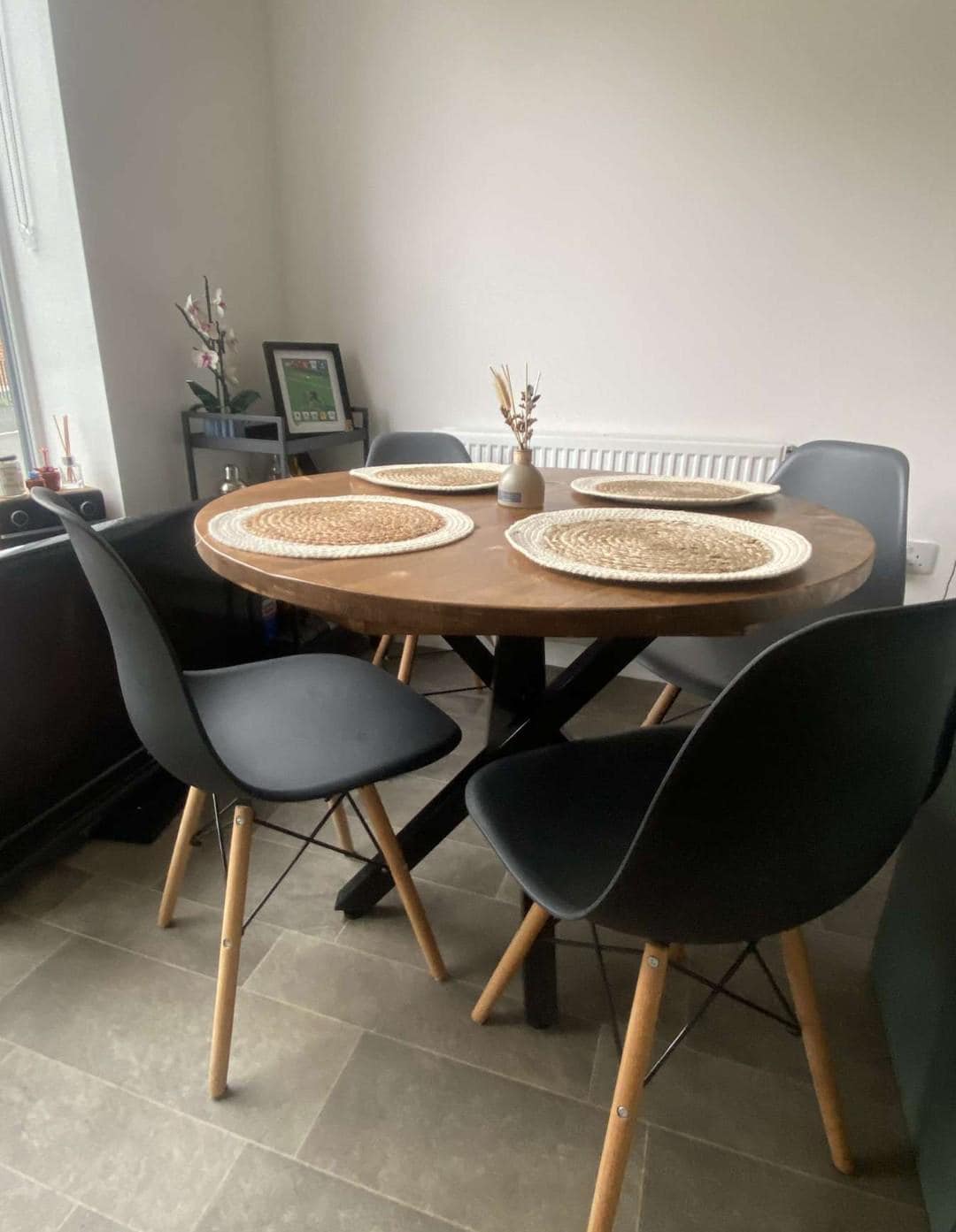 Robin Leg Table Round Dining Table/any Size/spider Leg Base/rustic Round Table/spider ...