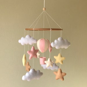 Baby mobile neutral girls room decor minimalist. Hot air balloon adventure nursery. Unique pregnancy gift mom to be