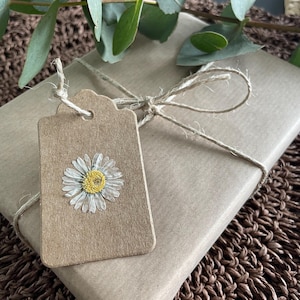 Geschenkanhänger / Anhänger / Gänseblümchen getrocknet
