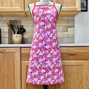 Red Heart Apron in Cotton, Sweetheart Apron with Red Trim and Ties, Ideal for Kitchen Studios, Salon Apron, Great Gift for Woman
