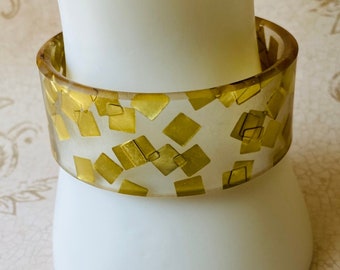 ヴィンテージ バングル - 彫刻されたルーサイト - Etsy 日本