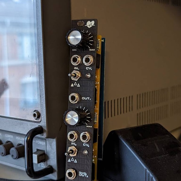 Passive Dual LPG with Linked Two-Pole Resonant Filters - Herzlich Omen - 4hp passive dual LPG for Eurorack