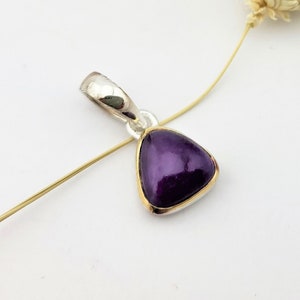 Sugilite pendant 925 silver, Sugilite jewelry, Sugilite necklace, Sugilite pendant, purple gemstone, purple spotted healing stone, minimalist, Sug301