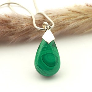 Malachite pendant with 925 silver cap, malachite pendant, malachite necklace, malachite jewelry, natural gemstone in silver setting