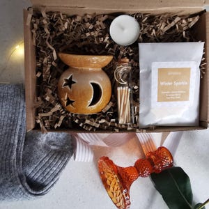 Handcrafted Christmas Hamper: Star Moon Wax Burner Gift Set Melts & Matches Mocca&Extras