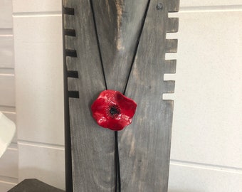 Colar curto com pingente de flor de papoula em cordão ajustável, joia de designer, fabricada na França.