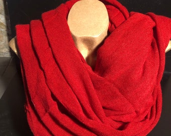 Roter Wollschal, Geschenk für Mama, Papa, Freund. Stola, Schal, sehr weich und angenehm zu tragen. Geschenkidee