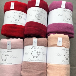 Zeer lichte en prettig te dragen schapenwollen sjaal. Zeer zacht, sjaal, stola, cadeau-idee voor Valentijnsdag afbeelding 6