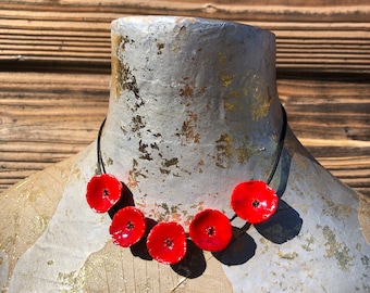 Collier coquelicots