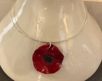 Very light and unbreakable poppy pendant. Designer jewelry, French manufacturing