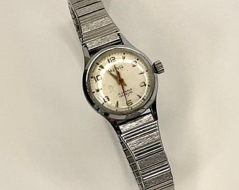 Vintage Lucerne Deluxe Swiss Ladies Mechanical Wind Watch  display picture 1