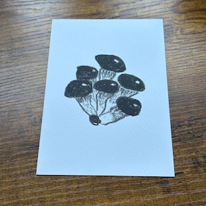 Carte postale illustrée champignon A6 (A6) noir et blanc anthracite
