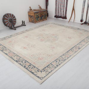 8x10 Vintage Oushak Rug: Turkish Anatolian Cotton Wool Blend