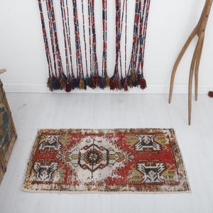 2x3 Vintage Oushak Rug: Turkish Wool Door Mat