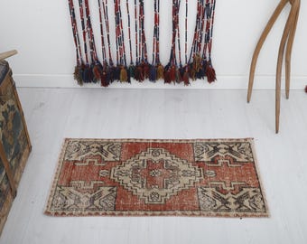 Vintage Oushak-minitapijt: deurmat van Turkse watten (1 x 3 ft)