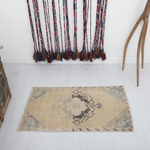 2x3 Kleiner Teppich, 2x3 Mini Teppich, Türkischer Kleiner Teppich, Vintage Kleiner Teppich, 2x3 Türteppich, Oushak Kleiner Teppich, Anatolischer Teppich, türkischer Miniteppich, 112+