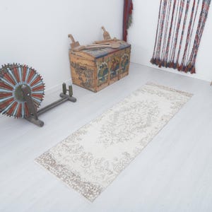 Vintage Turkish Oushak Rug: Small Neutral Anatolian Area Rug (3x7 ft)