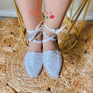 White lace-up huaraches/Huarachitos/huaraches artesanales